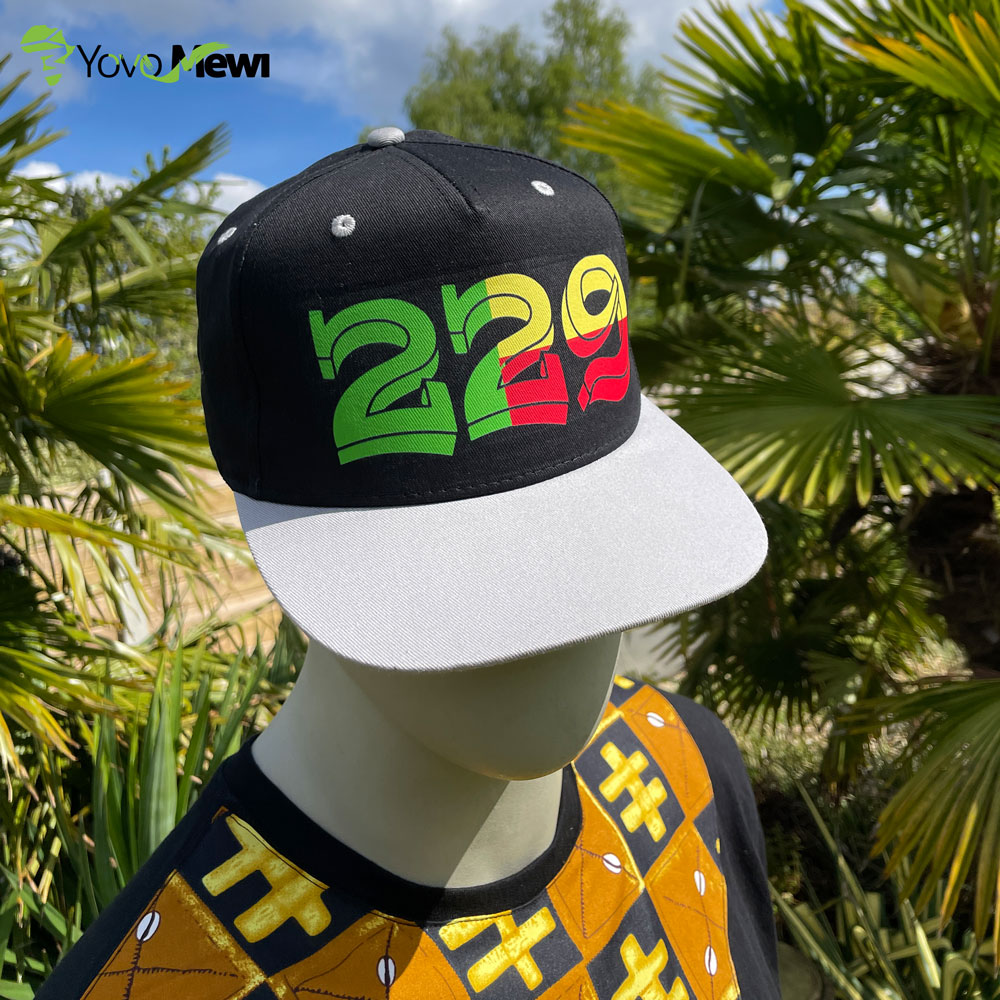 Casquette 229 , chapeau 229 du bénin , vert jaune rouge ,casquette Visière plate