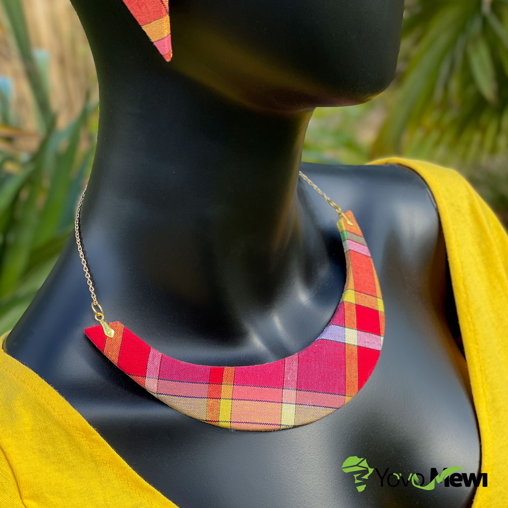 Parure collier ras de cou avec ces boucles d'oreilles carré, en tissu madras, orange rouge 7