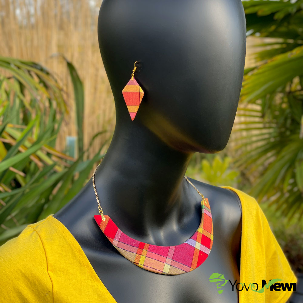 Parure collier ras de cou avec ces boucles d'oreilles carré, en tissu madras, orange rouge 7