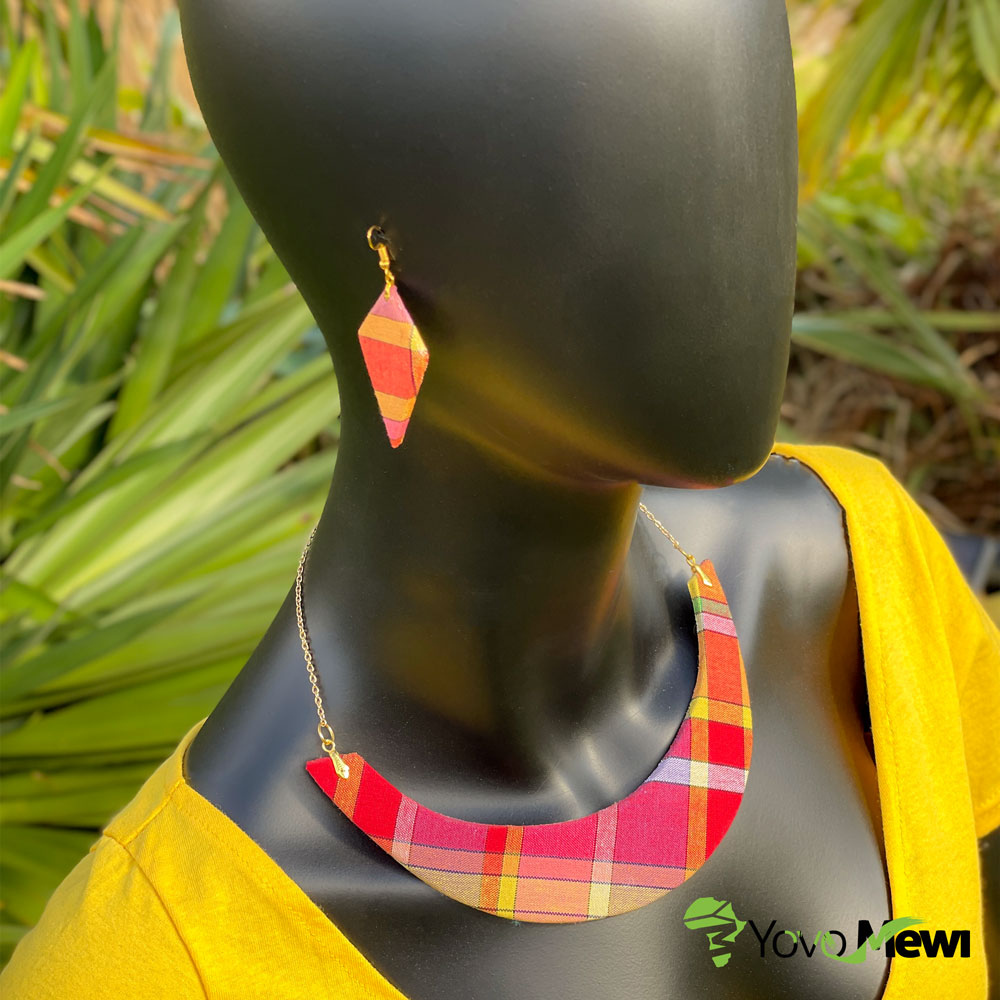 Parure collier ras de cou avec ces boucles d'oreilles carré, en tissu madras, orange rouge 7