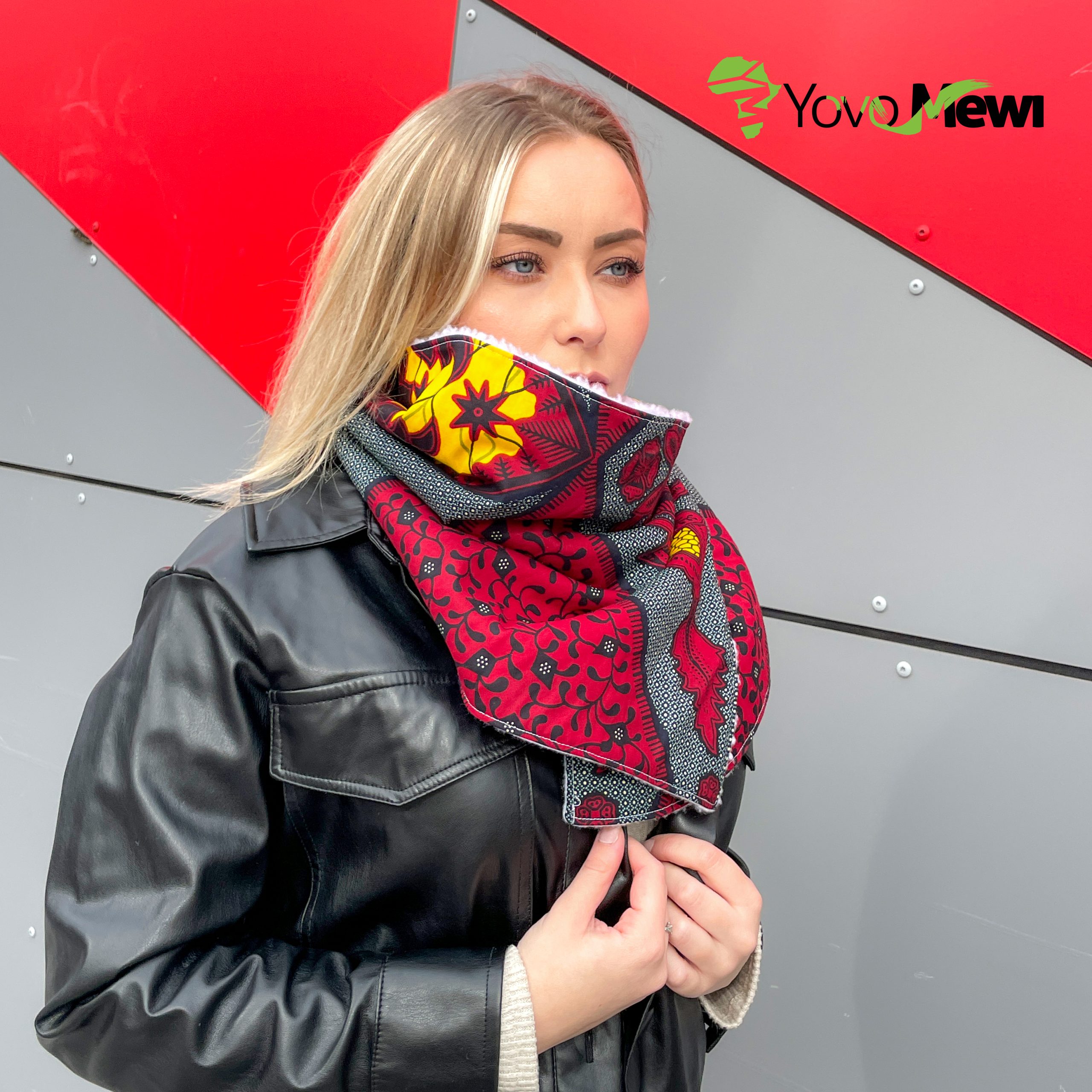 Snood tour de cou en tissu wax , jaune rouge rordeau  polaire noir, écharpe tubulaire