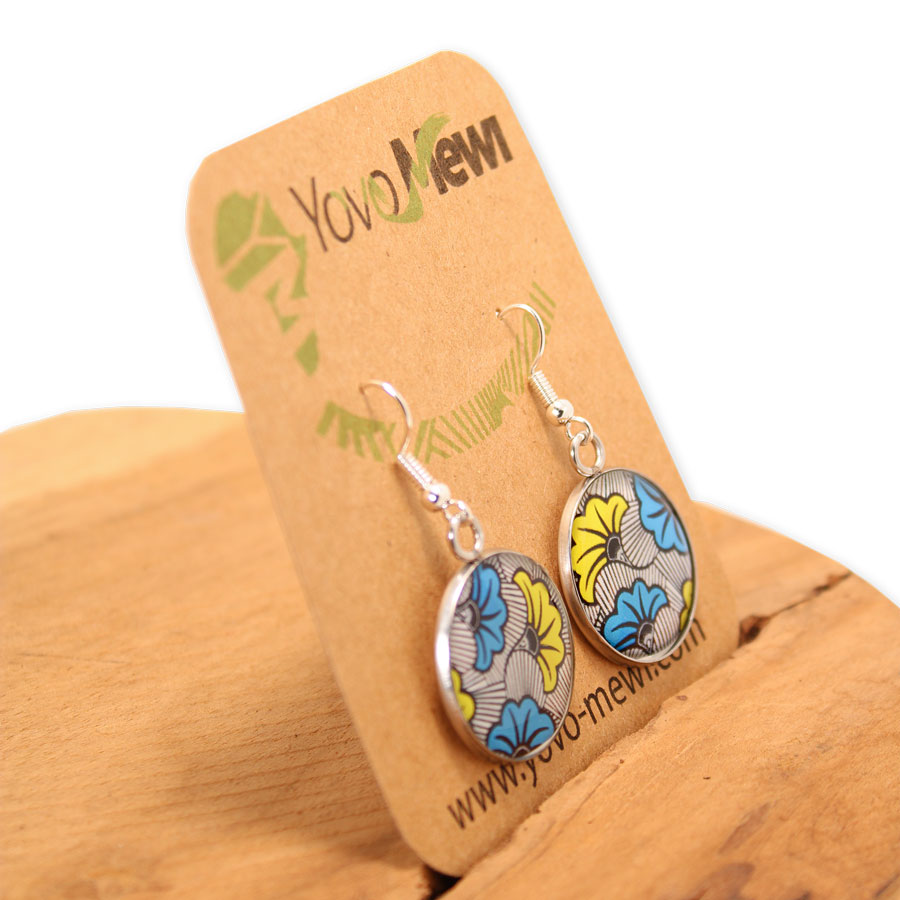 Boucles d'oreilles en tissu Fleurs de mariage bleu jaune, bijoux boucles pendantes cabochon résine, n.9