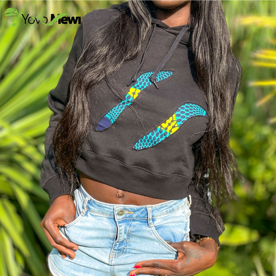 Sweat-shirts crop top noir griffe en tissu wax couleur jaune bleu,